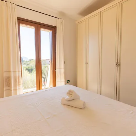 Charming With Two Beds -2 Minutes To The Beach- Affittacamere Olbia